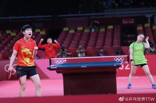 妆面选暖棕 妆面选暖棕