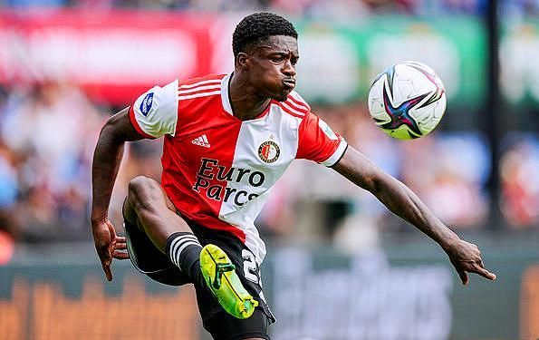 B季后赛余 B季后赛余